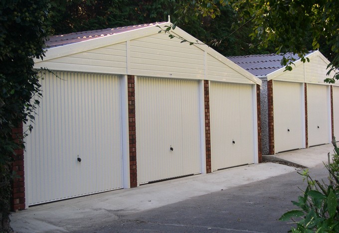 Pre-fabricated concrete garages - Pre-fabricated concrete garages in